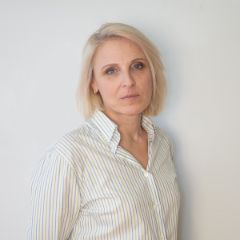 Попова Елена